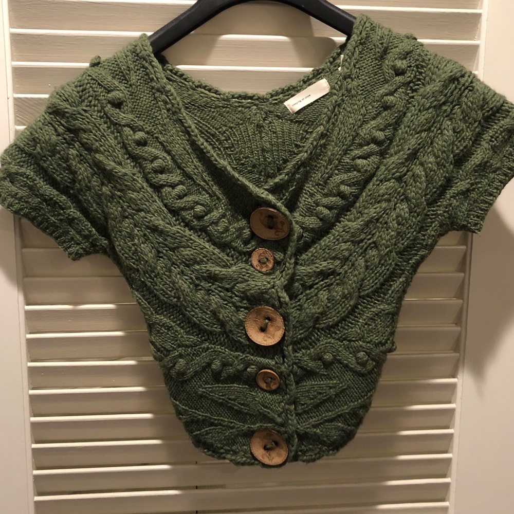 Sleeping on Snow XS sweater